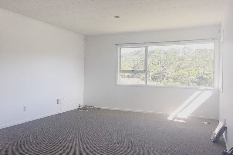 Photo of property in 107 Spinella Drive, Bayview, Auckland, 0629