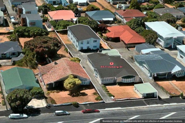 Photo of property in 65 Freyberg Street, Lyall Bay, Wellington, 6022