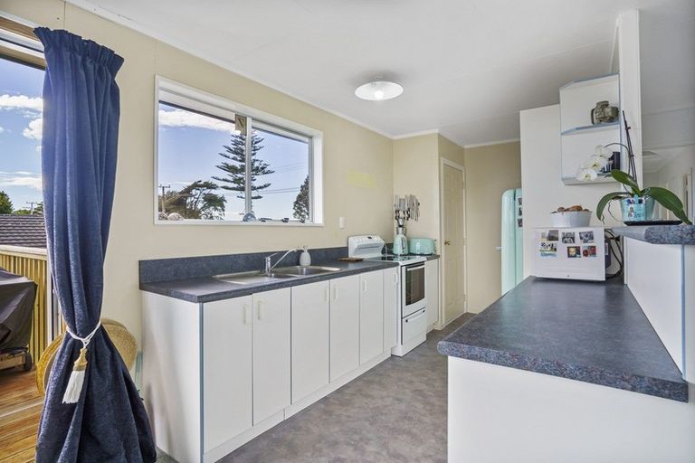 Photo of property in 2 Ngaparaoa Drive, Maketu, 3189