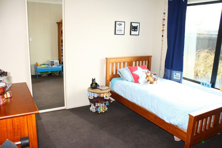 Photo of property in 17 Cairnbrae Drive, Prebbleton, 7604