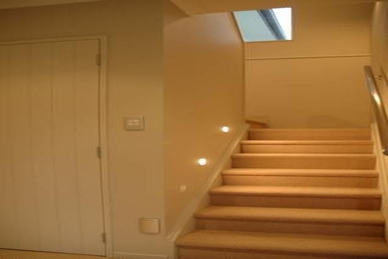 Photo of property in 21 Leburn Crescent, Flat Bush, Auckland, 2016