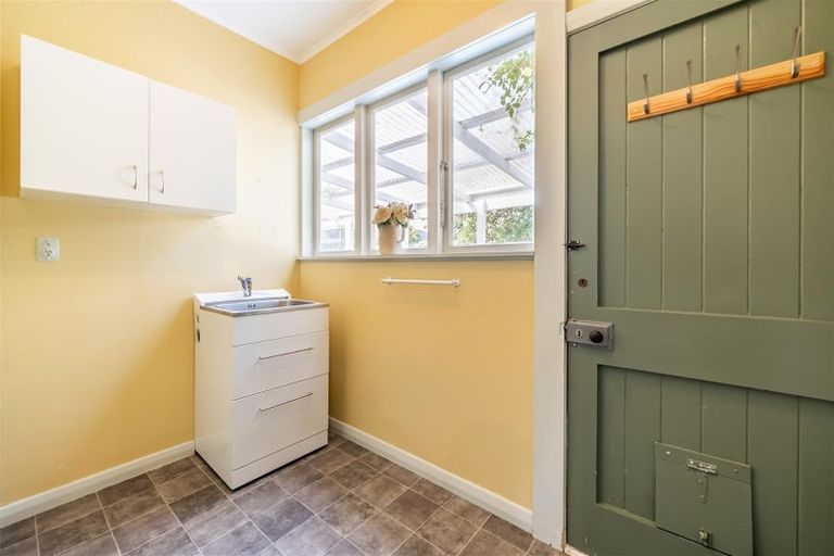 Photo of property in 37 Linwood Drive, Paraparaumu, 5032