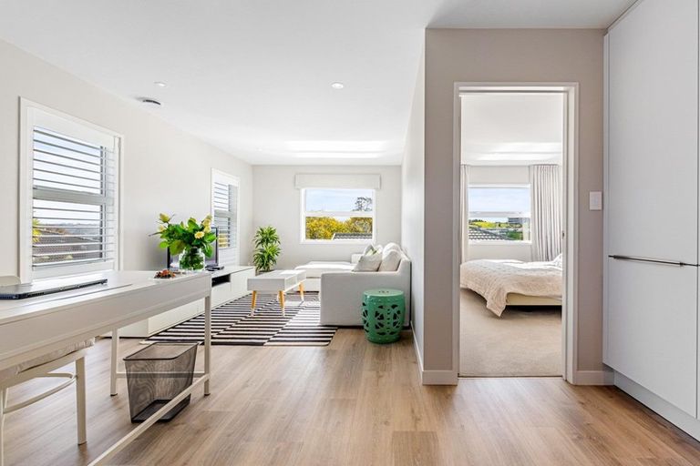 Photo of property in 14 Kanuka Way, Albany, Auckland, 0632