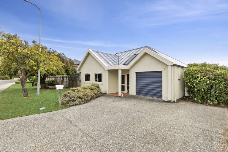 Photo of property in 42 Meadowstone Drive, Wanaka, 9305