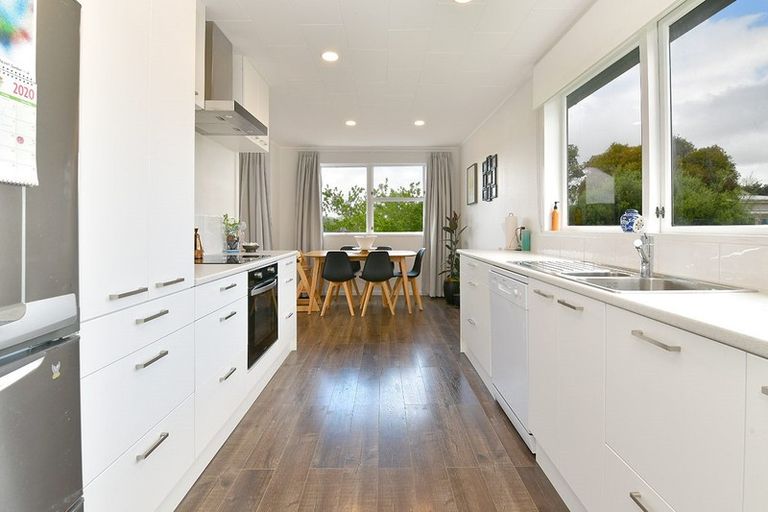 Photo of property in 41 Rautawhiri Road, Helensville, 0800