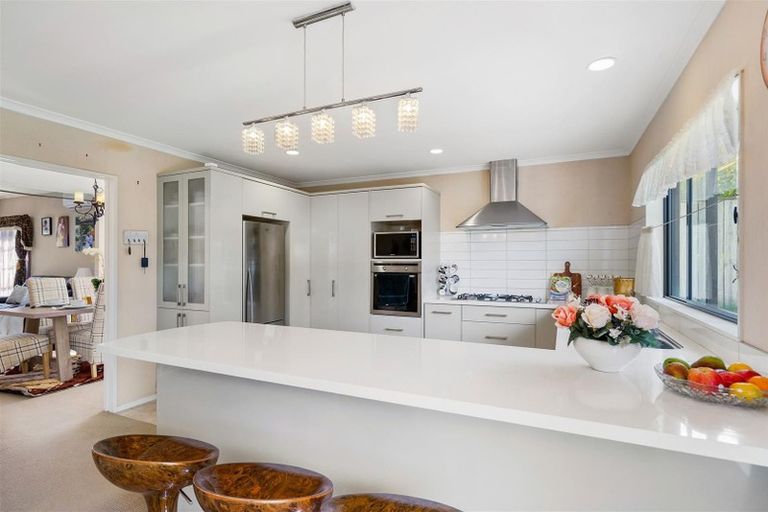 Photo of property in 98 Jeffs Road, Flat Bush, Auckland, 2016