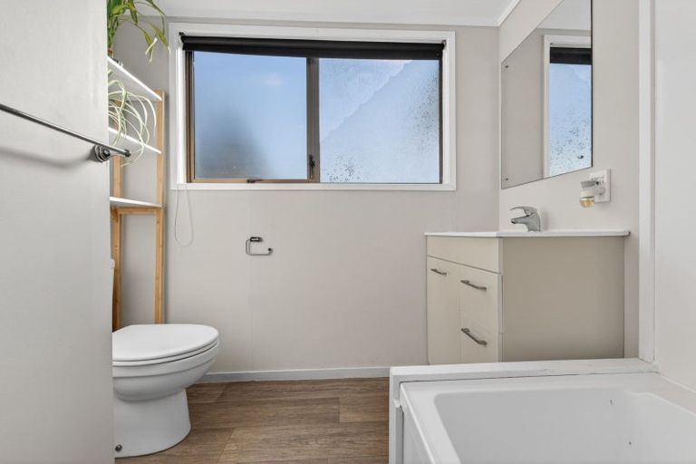 Photo of property in 1 Coventry Road, Melville, Hamilton, 3206