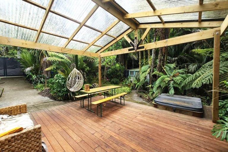 Photo of property in 26 Sylvan Valley Avenue, Titirangi, Auckland, 0604