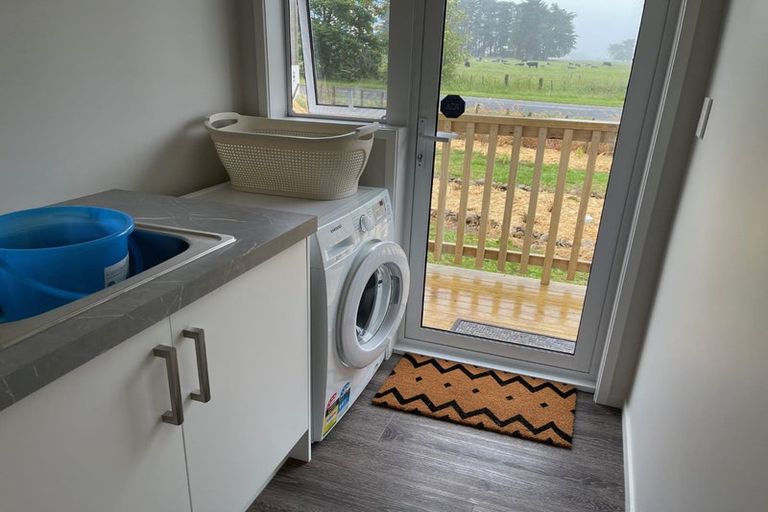 Photo of property in 275 Tararua Road, Levin, 5571