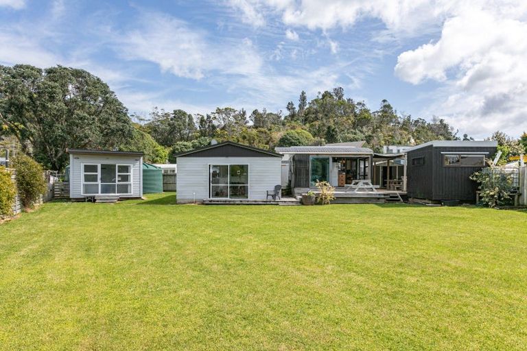 Photo of property in 30 Mako Avenue, Whiritoa, Whangamata, 3691