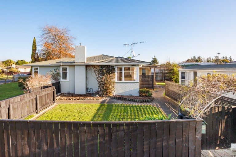 Photo of property in 26 Stephens Crescent, Highbury, Palmerston North, 4412