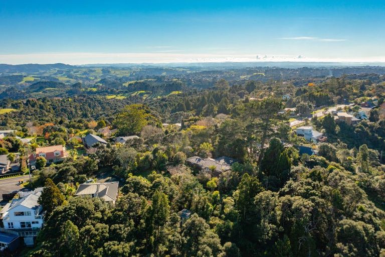Photo of property in 1088 Scenic Drive North, Swanson, Auckland, 0816