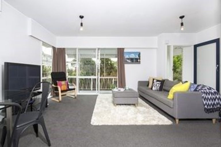 Photo of property in 2/44 O'halloran Road, Howick, Auckland, 2014