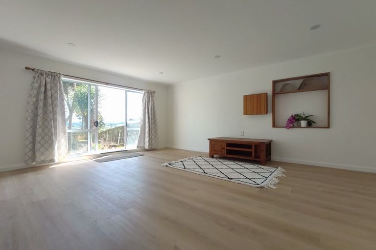 Photo of property in 129 Kia Ora Road, Beach Haven, Auckland, 0626