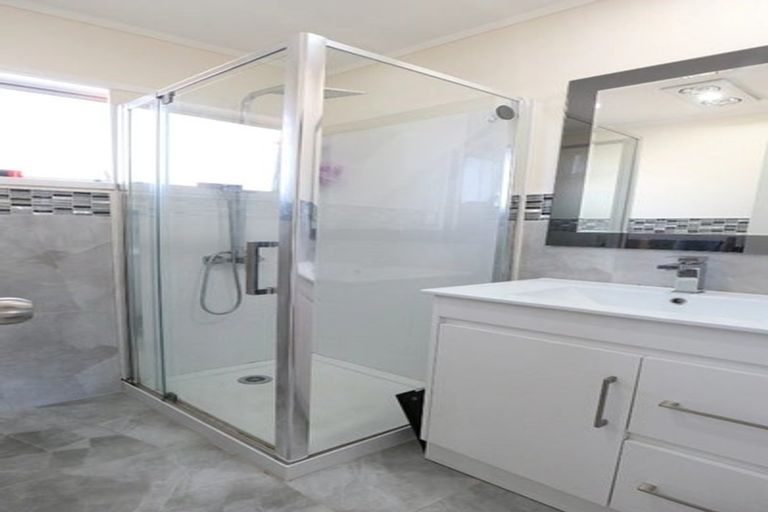 Photo of property in 33b Kindergarten Drive, Conifer Grove, Takanini, 2112