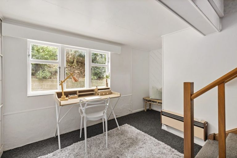 Photo of property in 54 Beauchamp Street, Karori, Wellington, 6012