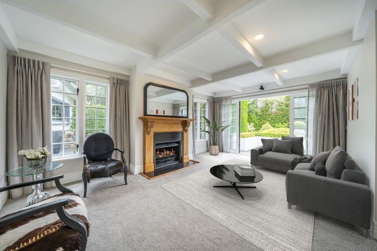 Photo of property in 29 Padnell Crescent, Paparangi, Wellington, 6037