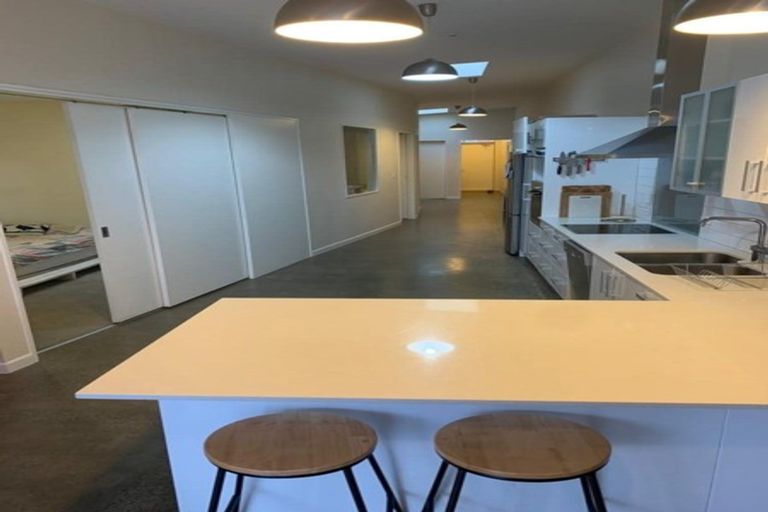 Photo of property in 25u5 Home Street, Mount Victoria, Wellington, 6011