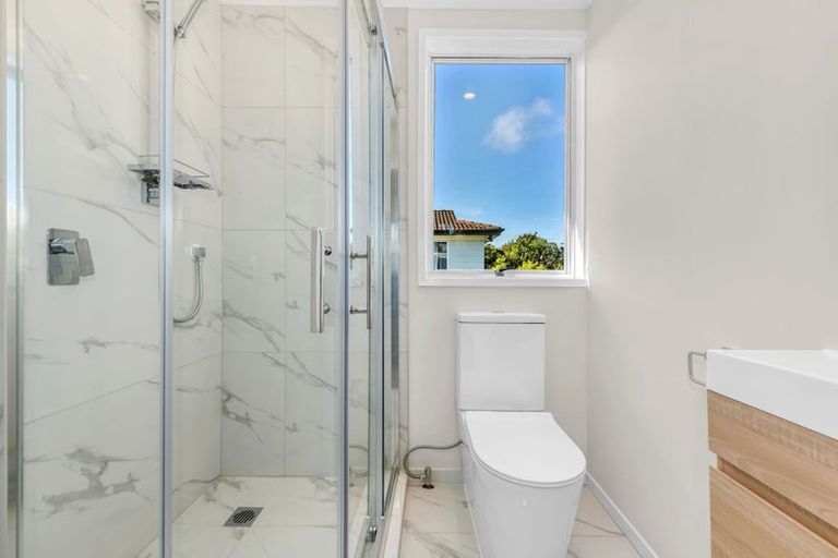 Photo of property in 30 Becker Drive, Weymouth, Auckland, 2103