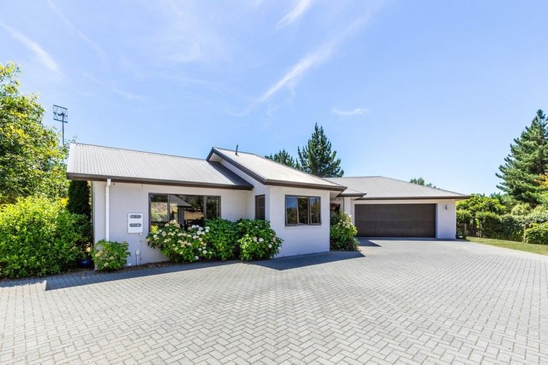Photo of property in 22 Maple Grove, Acacia Bay, Taupo, 3385