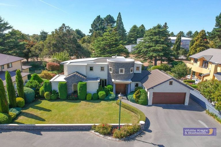Photo of property in 6 Hogarth Lane, Burnside, Christchurch, 8053
