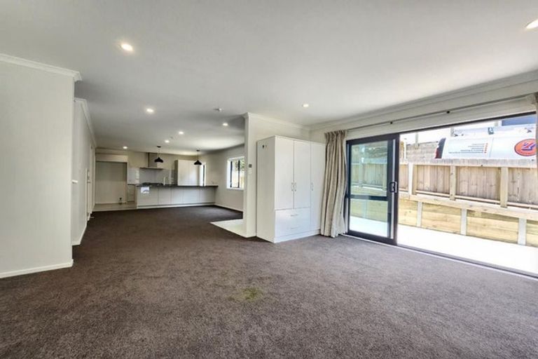 Photo of property in 1a Te Reinga View, Tawa, Wellington, 5028