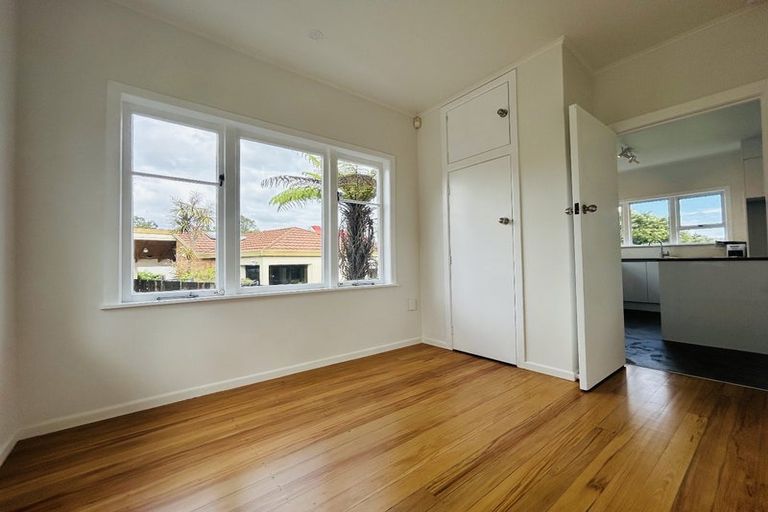 Photo of property in 308 West Coast Road, Glen Eden, Auckland, 0602