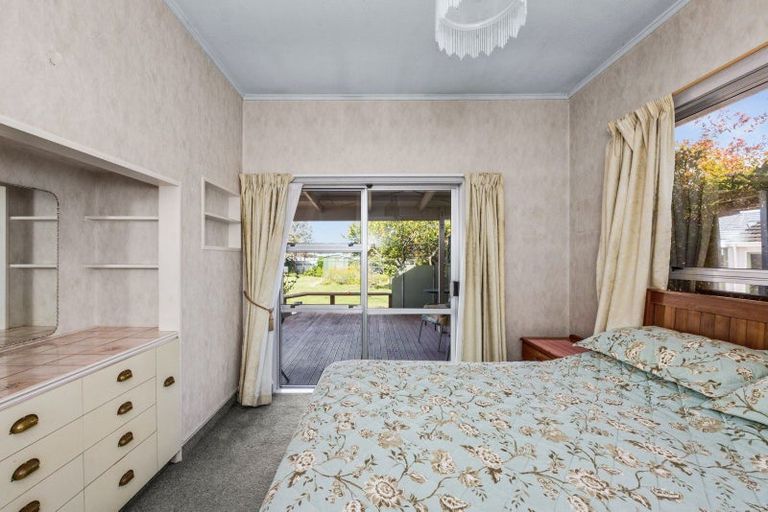 Photo of property in 12 Anzac Avenue, Onekawa, Napier, 4110