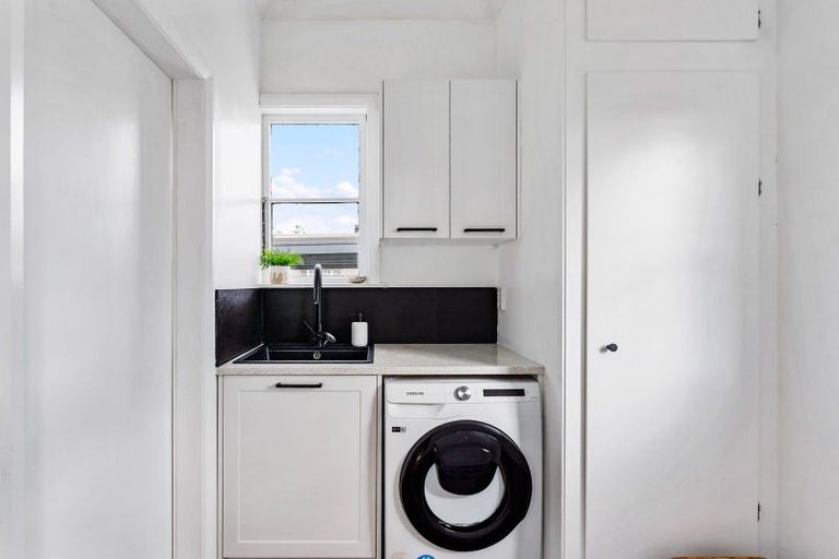 Photo of property in 235 Georges Drive, Napier South, Napier, 4110