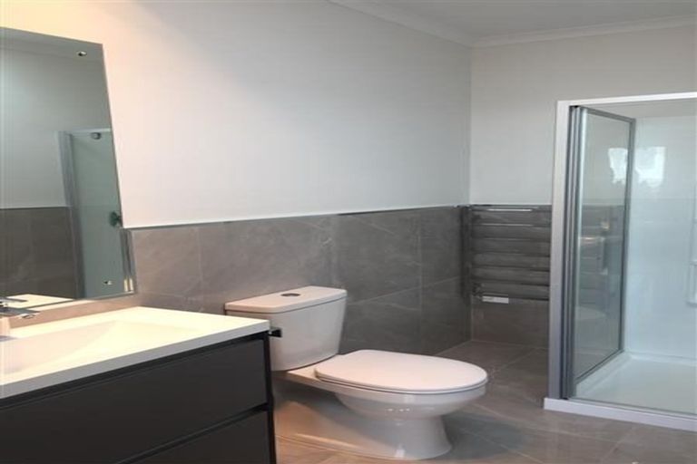 Photo of property in 8 Tyler Davies Drive, Red Beach, 0932