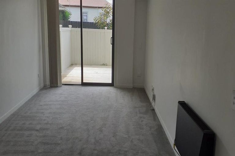 Photo of property in 8 Gray Avenue, Mangere East, Auckland, 2024