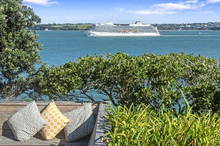 Photo of property in 38 Jubilee Avenue, Devonport, Auckland, 0624