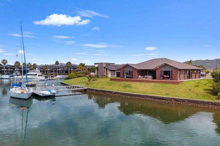 Photo of property in 12 Kelly Place, Whitianga, 3510