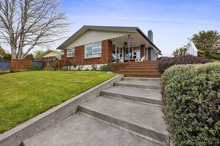 Photo of property in 13 Fairbank Avenue, Stratford, 4332