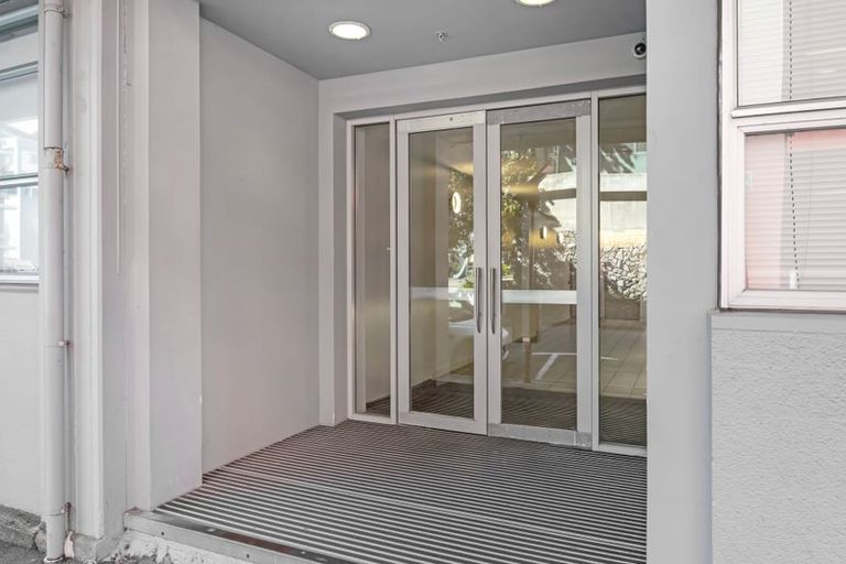 Photo of property in City Lodge, 507/115 Vivian Street, Te Aro, Wellington, 6011