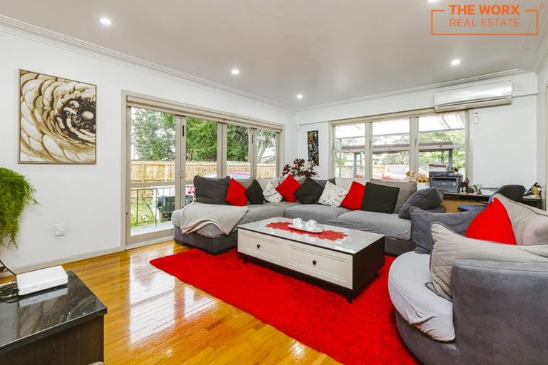 Photo of property in 25a Gray Avenue, Mangere East, Auckland, 2024