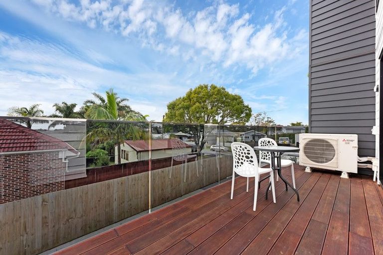 Photo of property in 16a Brandon Road, Glen Eden, Auckland, 0602