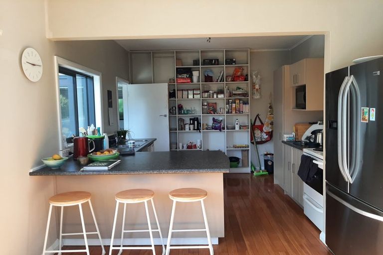 Photo of property in 116 Renown Road, Raumati South, Paraparaumu, 5032