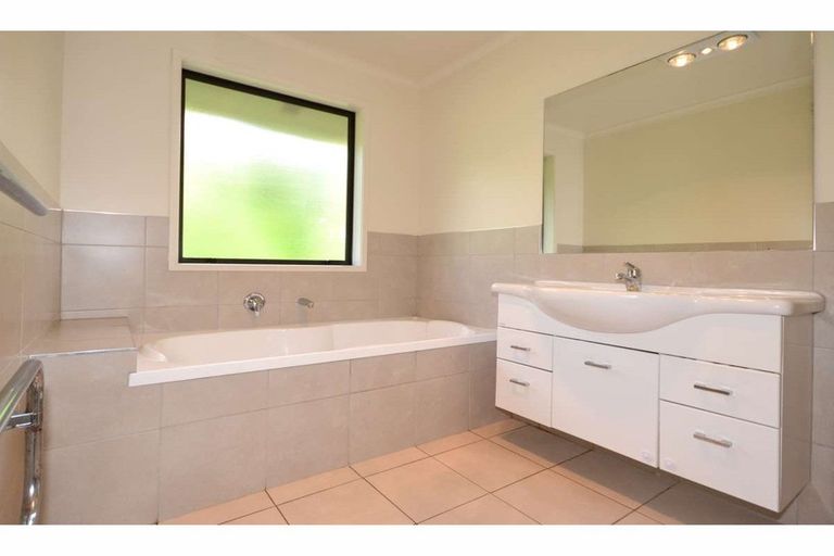 Photo of property in 5 Kotare Heights, Kerikeri, 0230