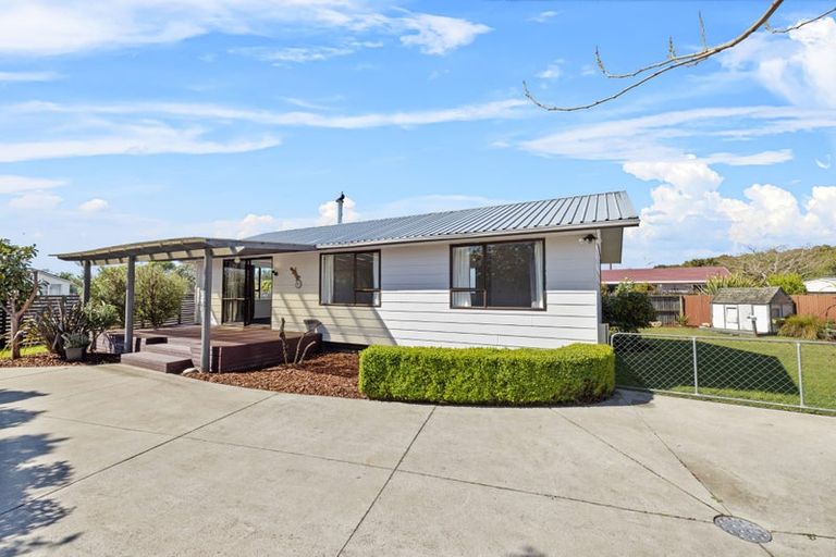 Photo of property in 34 Medina Crescent, Parklands, Christchurch, 8083