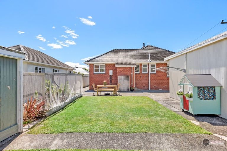 Photo of property in 40 Hewer Crescent, Naenae, Lower Hutt, 5011