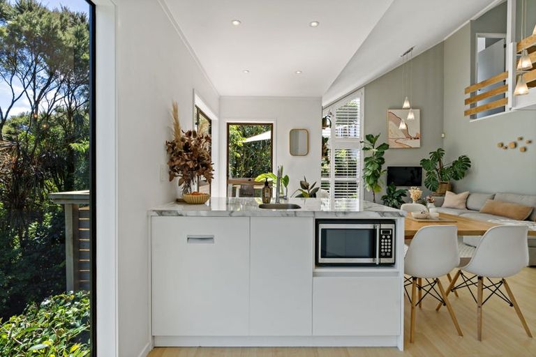 Photo of property in 2/29a Rangatira Road, Birkdale, Auckland, 0626