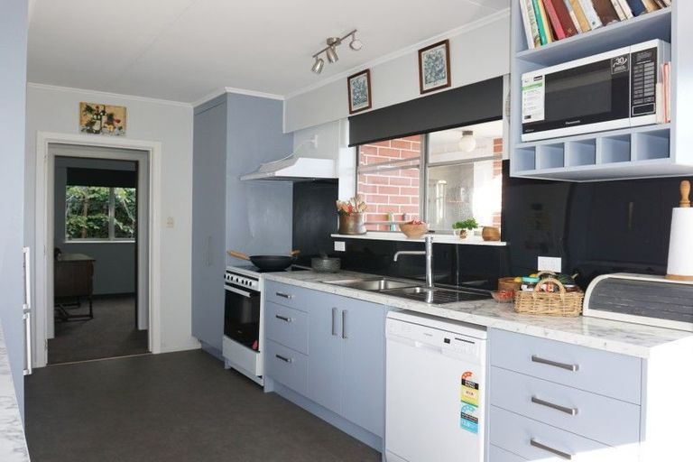 Photo of property in 24 Liverpool Street, Levin, 5510
