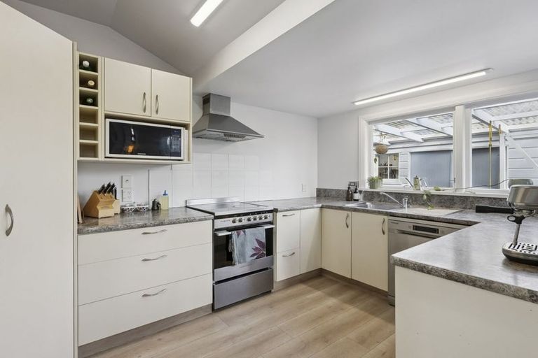 Photo of property in 151 Victoria Road, Saint Clair, Dunedin, 9012