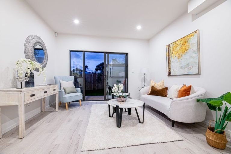 Photo of property in 4/50 Newington Road, Henderson, Auckland, 0612