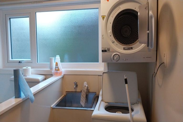 Photo of property in 11 Duchess Avenue, Dunedin Central, Dunedin, 9016