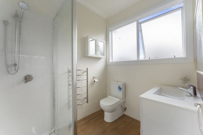 Photo of property in 72 Toi Street, Otaki Beach, Otaki, 5512