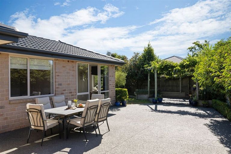 Photo of property in 37 Campion Place, Rolleston, 7614