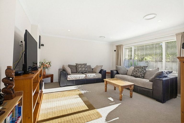 Photo of property in 88b Endeavour Drive, Whitby, Porirua, 5024