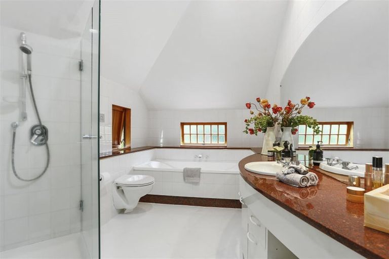 Photo of property in 1/15 Sylvan Park Avenue, Milford, Auckland, 0620